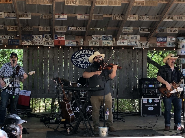 Everybody is Somebody in Luckenbach - North Texas RamblingsNorth Texas ...